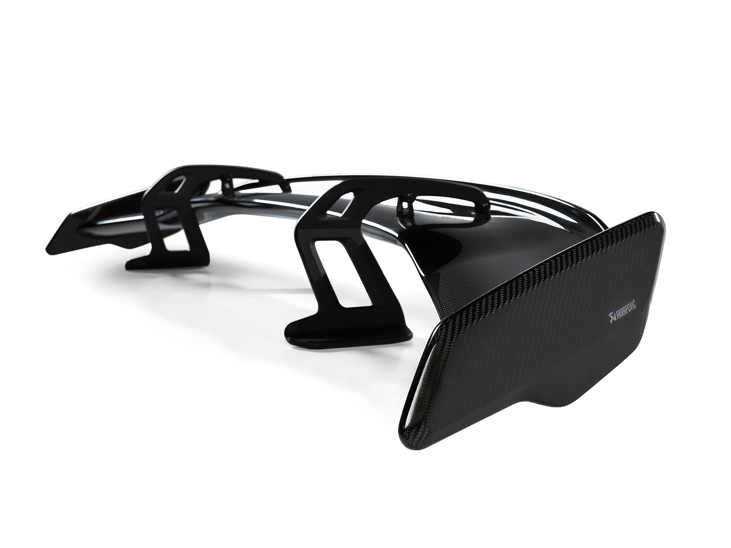 Aileron Akrapovic carbone M2 G87