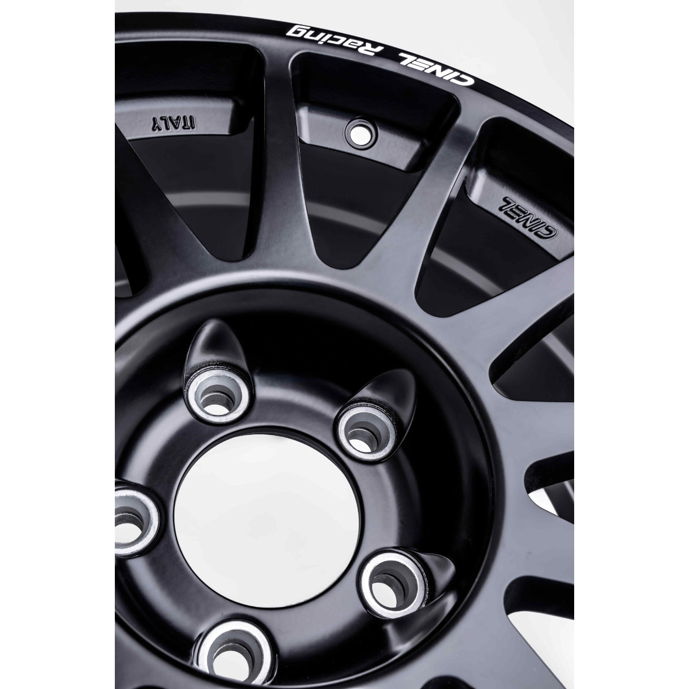 Jante CINEL Racing Asphalte 7X15 4X100 ET40 CB pour Renault Clio II R.S. Noire